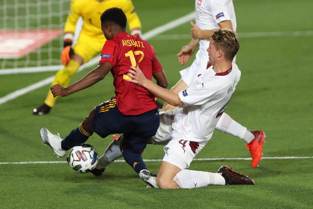 强强对话变菜鸡互啄?数据:热刺无缘"三杀"曼联